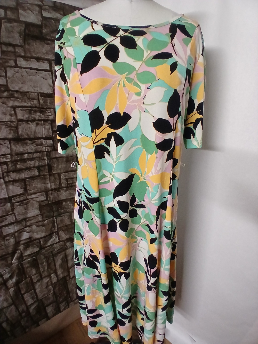 Nina Leonard Mint, Yellow, Pastel Pink & Black Leaf-Print Maxi Dress